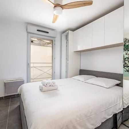 Brand New Flat Center Of Juan Les Pins 5 Min To The Beaches アパート
