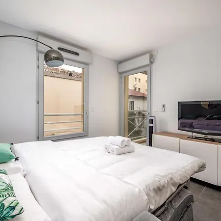 Brand New Flat Center Of Juan Les Pins 5 Min To The Beaches * アンティーブ