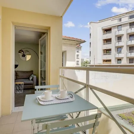 Brand New Flat Center Of Juan Les Pins 5 Min To The Beaches